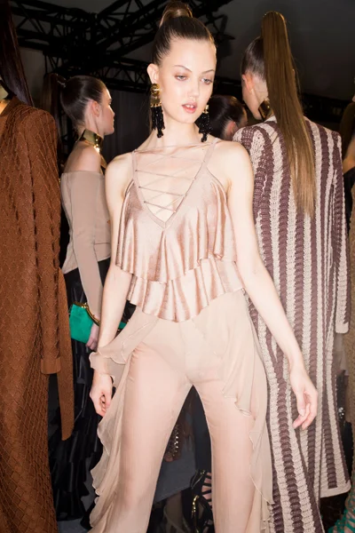 Look 30